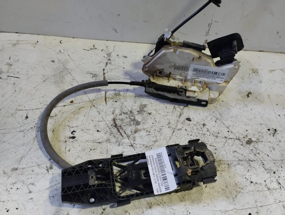 Foto de CERRADURA PUERTA TRASERA IZQUIERDA VOLKSWAGEN POLO V (6R1) referencia 5K4839015F