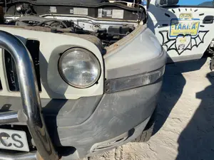 Foto de FARO IZQUIERDO SSANGYONG KORANDO 2.9 Turbodiesel CAT (120 CV / 88 KW)