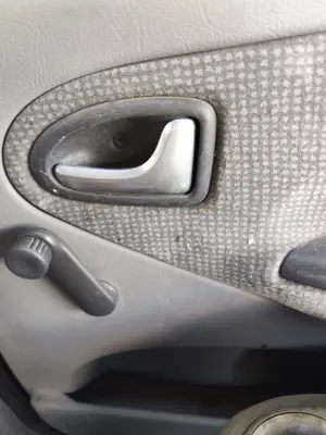 Foto de MANETA INTERIOR DELANTERA DERECHA RENAULT SCENIC I (JA...) 1.9 dCi Diesel CAT (102 CV / 75 KW) referencia 7700353283 foto 2