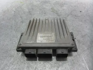Foto de CENTRALITA MOTOR UCE RENAULT MEGANE II CLASSIC BERLINA 1.5 dCi Diesel (101 CV / 74 KW) referencia 8200334419