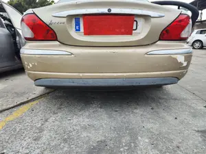 Foto de PARAGOLPES TRASERO JAGUAR X-TYPE 2.1 V6 24V CAT (156 CV / 115 KW)