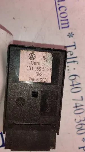 Foto de NO IDENTIFICADO VOLKSWAGEN PASSAT VARIANT (3B5) referencia 3B1959565B foto 3