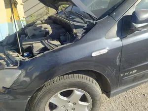 Foto de ALETA DELANTERA IZQUIERDA SSANGYONG ACTYON 2.0 TD CAT (141 CV / 104 KW)