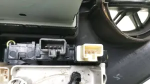 Foto de MANDO MULTIFUNCION TOYOTA YARIS (NCP1/NLP1/SCP1) referencia 758268701D foto 5