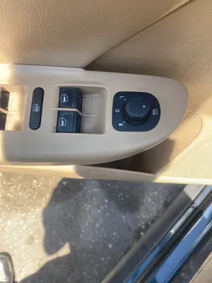 Foto de MANDO RETROVISOR VOLKSWAGEN PASSAT BERLINA (3C2) 2.0 TDI (140 CV / 103 KW)