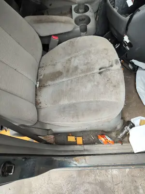 Foto de ASIENTO DELANTERO DERECHO KIA CARNIVAL 2.9 CRDi CAT (185 CV / 136 KW)