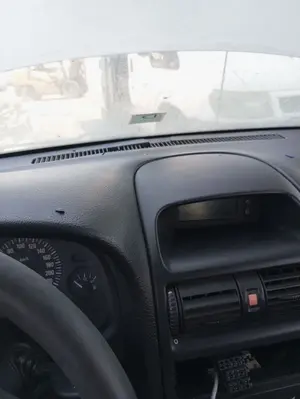 Foto de SALPICADERO OPEL ASTRA G BERLINA 1.7 16V DTI CAT (Y 17 DT / LR6) (75 CV / 55 KW) referencia 24435700 foto 2