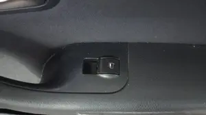 Foto de MANDO ELEVALUNAS DELANTERO DERECHO AUDI A4 BERLINA (8E) 2.0 16V TDI (170 CV / 125 KW) referencia 8E0959855