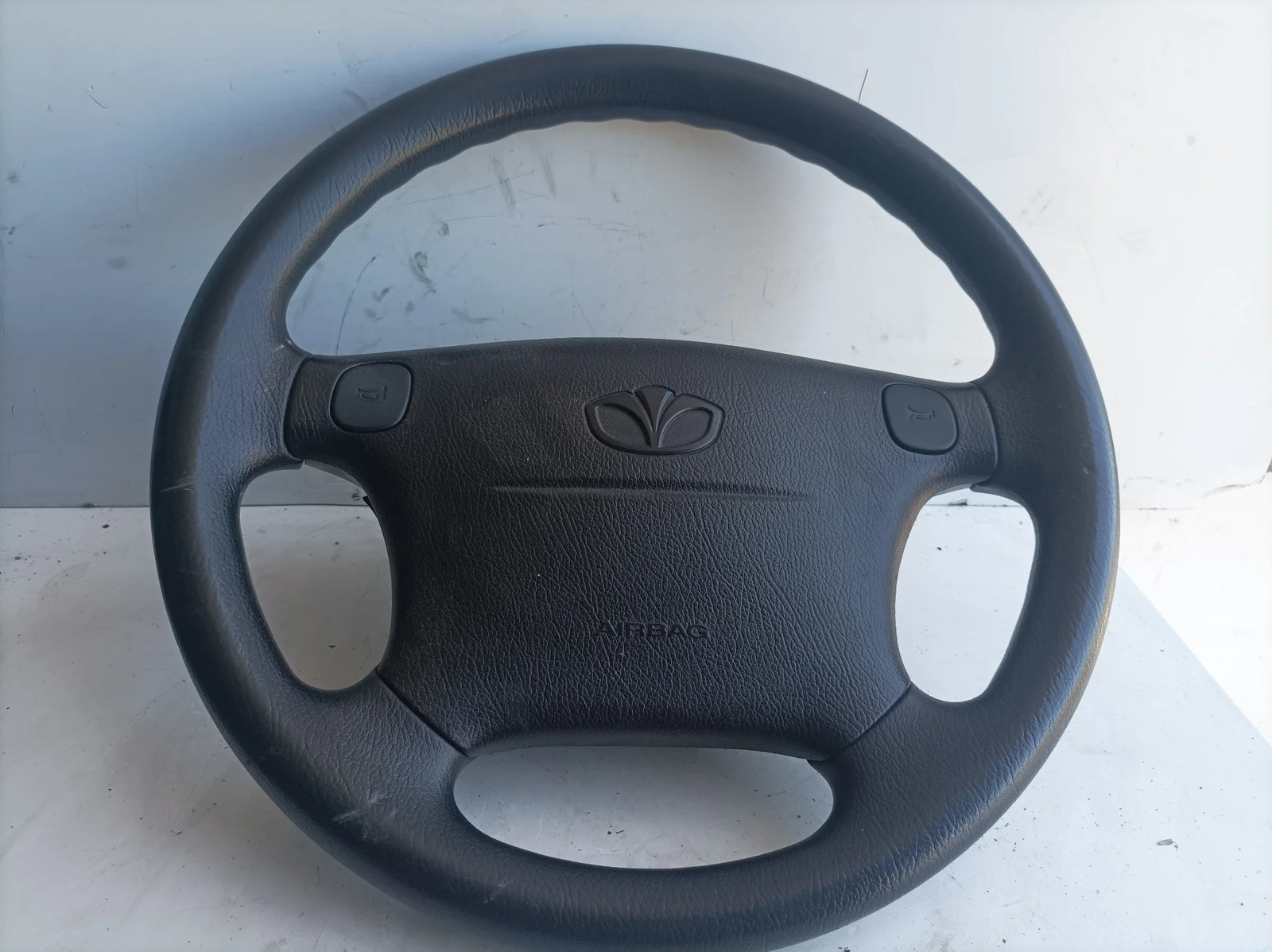 Foto de VOLANTE CHEVROLET MATIZ (2004) 0.8 CAT (52 CV / 38 KW) referencia 96304419