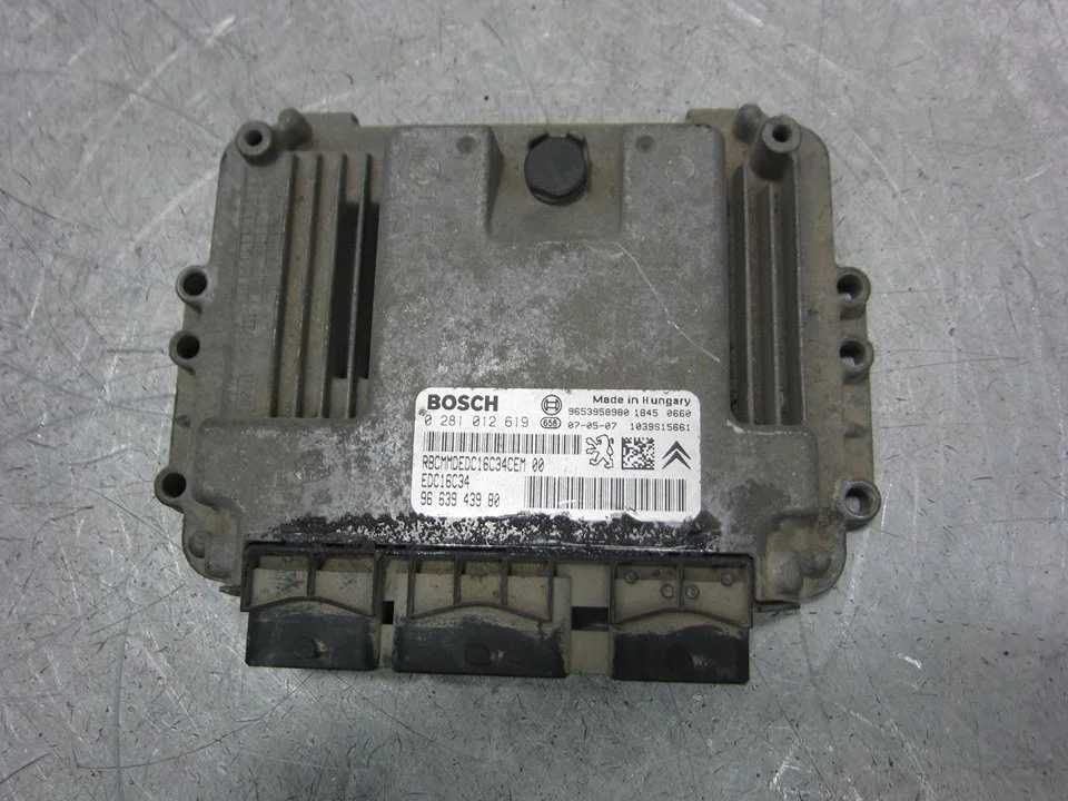 Foto de CENTRALITA MOTOR UCE CITROEN BERLINGO 1.6 16V HDi (90 CV / 66 KW) referencia 9663943980