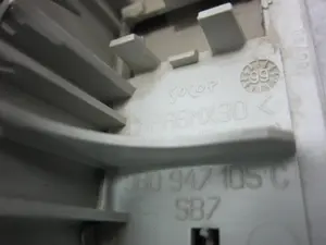 Foto de NO IDENTIFICADO SEAT LEON (1M1) 1.9 TDI (110 CV / 81 KW) referencia 3B0947105C foto 3
