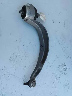 Foto de BRAZO SUSPENSION INFERIOR DELANTERO DERECHO PORSCHE MACAN (95BA) referencia 4G0407696