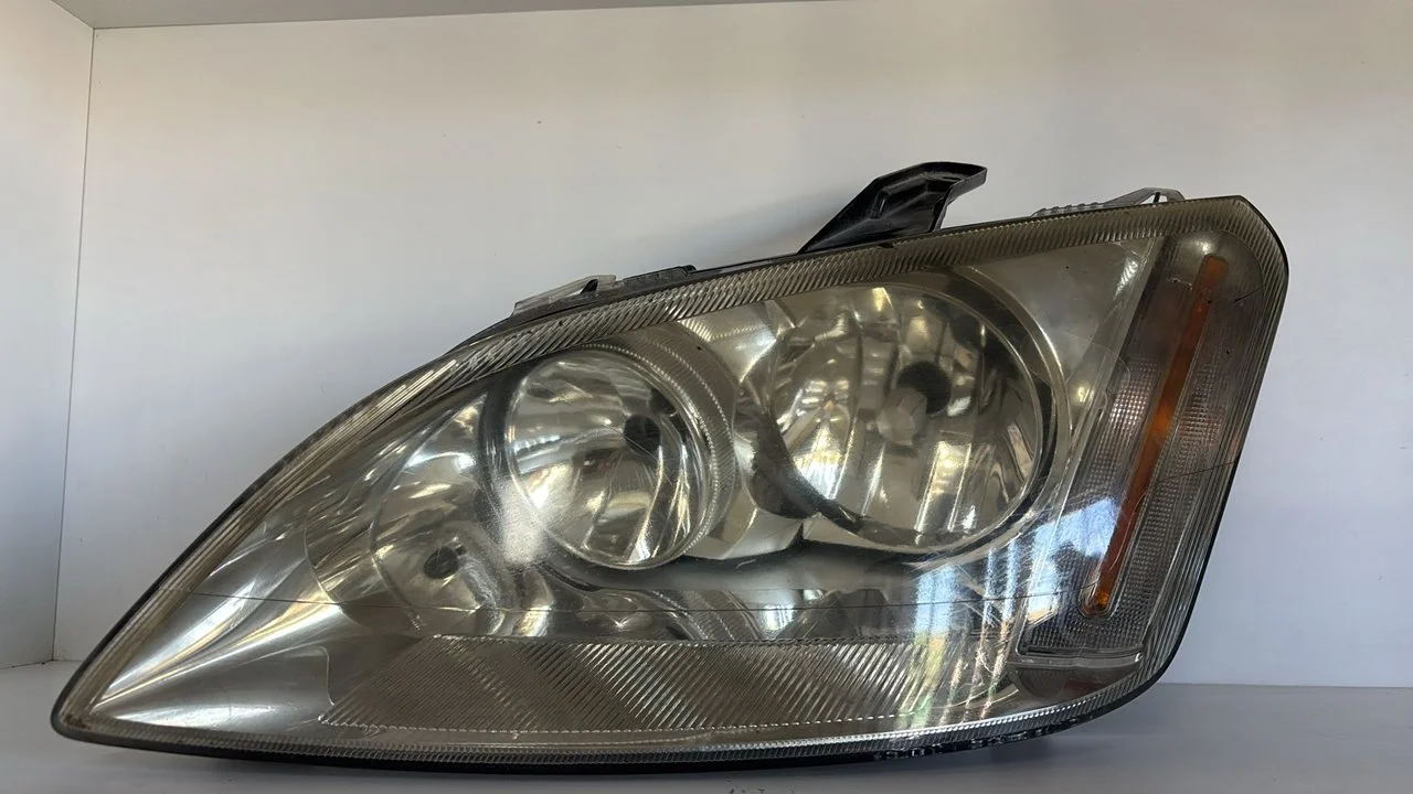 Foto de FARO IZQUIERDO FORD FOCUS C-MAX (CAP)(2003) referencia 270605