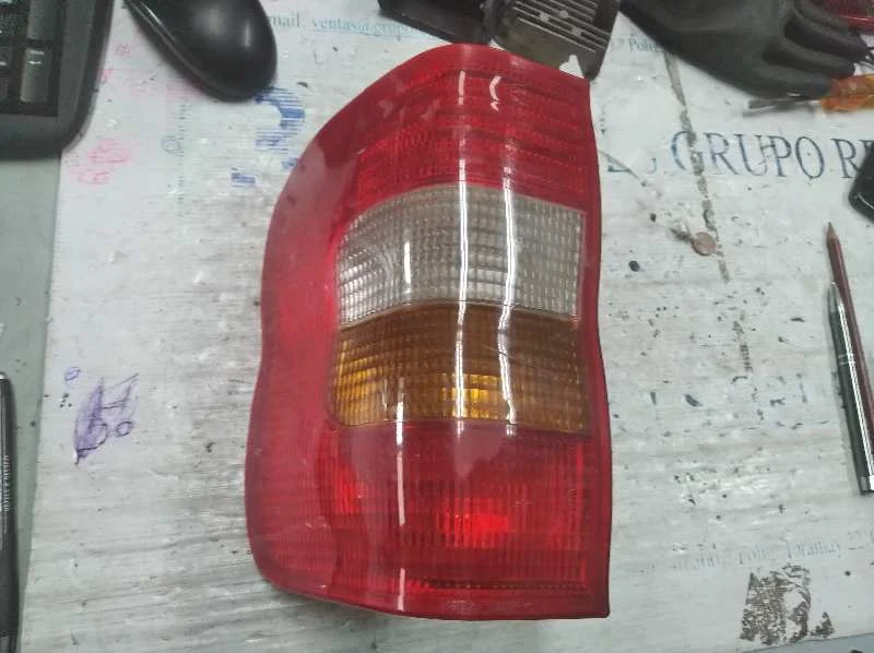 Foto de PILOTO TRASERO IZQUIERDO OPEL COMBO (CORSA B) referencia 67732880