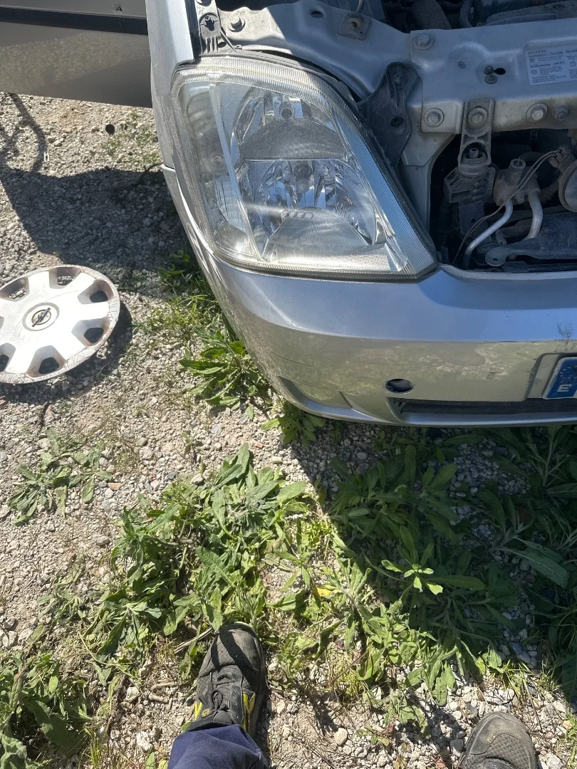 Foto de FARO ANTINIEBLA DERECHO OPEL MERIVA 1.6 16V (101 CV / 74 KW)
