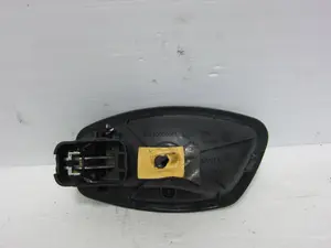 Foto de MANETA INTERIOR TRASERA DERECHA RENAULT LAGUNA III BERLINA 2.0 dCi Diesel CAT (131 CV / 96 KW) referencia 806700005R foto 4