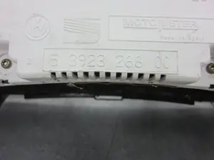 Foto de CUADRO INSTRUMENTOS VOLKSWAGEN POLO III (6N1) referencia 5392326600 foto 3