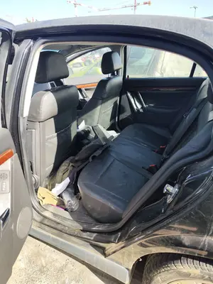 Foto de GOMAS CONTORNO PUERTA OPEL VECTRA C BERLINA 2.2 16V DTI CAT (Y 22 DTR / L50) (125 CV / 92 KW)
