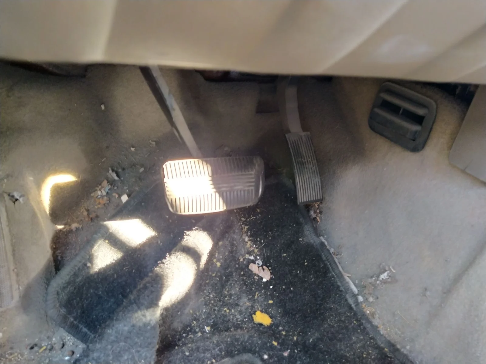 Foto de PEDAL FRENO NISSAN PATHFINDER (R51) 2.5 dCi Diesel CAT (171 CV / 126 KW)