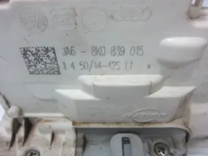 Foto de CERRADURA PUERTA TRASERA IZQUIERDA PORSCHE CAYENNE (TIPO 92A) referencia 8K0839015 foto 2