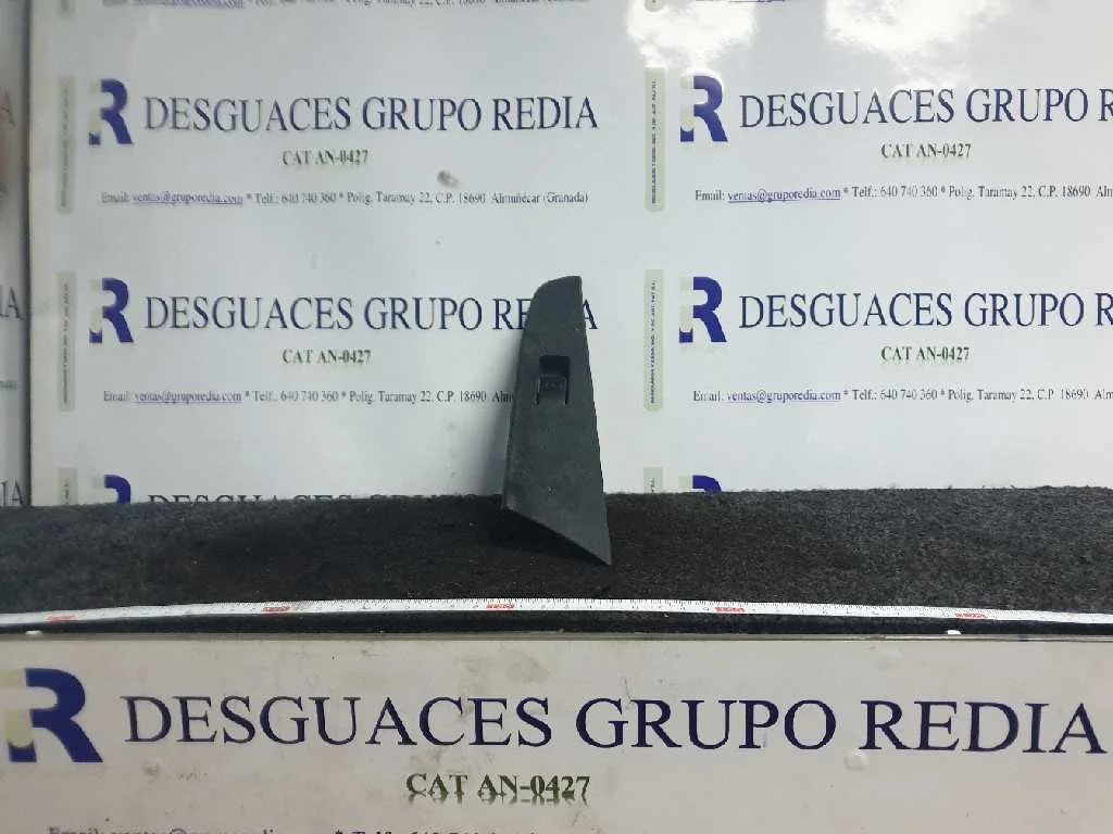 Foto de MANDO ELEVALUNAS DELANTERO DERECHO MAZDA 3 BERLINA (BK) referencia 03123120BP4K