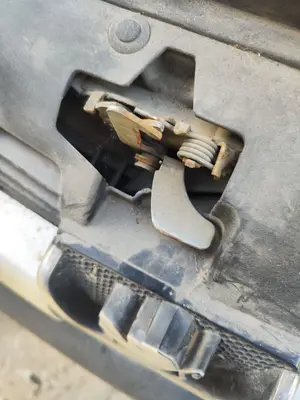 Foto de CERRADURA CAPO PEUGEOT 206 1.6 16V CAT (109 CV / 80 KW) referencia 793449