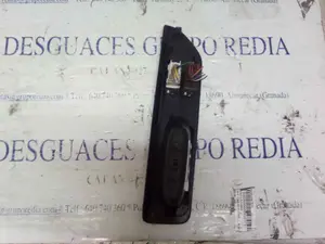 Foto de MANDO ELEVALUNAS DELANTERO IZQUIERDO RENAULT LAGUNA (B56) 1.9 dTi Diesel CAT (98 CV / 72 KW) referencia 7700822333 foto 2