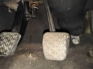 Foto de PEDAL FRENO MERCEDES-BENZ CLASE E (BM 210) BERLINA
