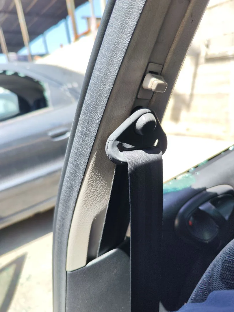 Foto de CINTURON SEGURIDAD DELANTERO DERECHO CITROEN XSARA BERLINA 1.6 16V CAT (NFU / TU5JP4) (109 CV / 80 KW) referencia 8973T2