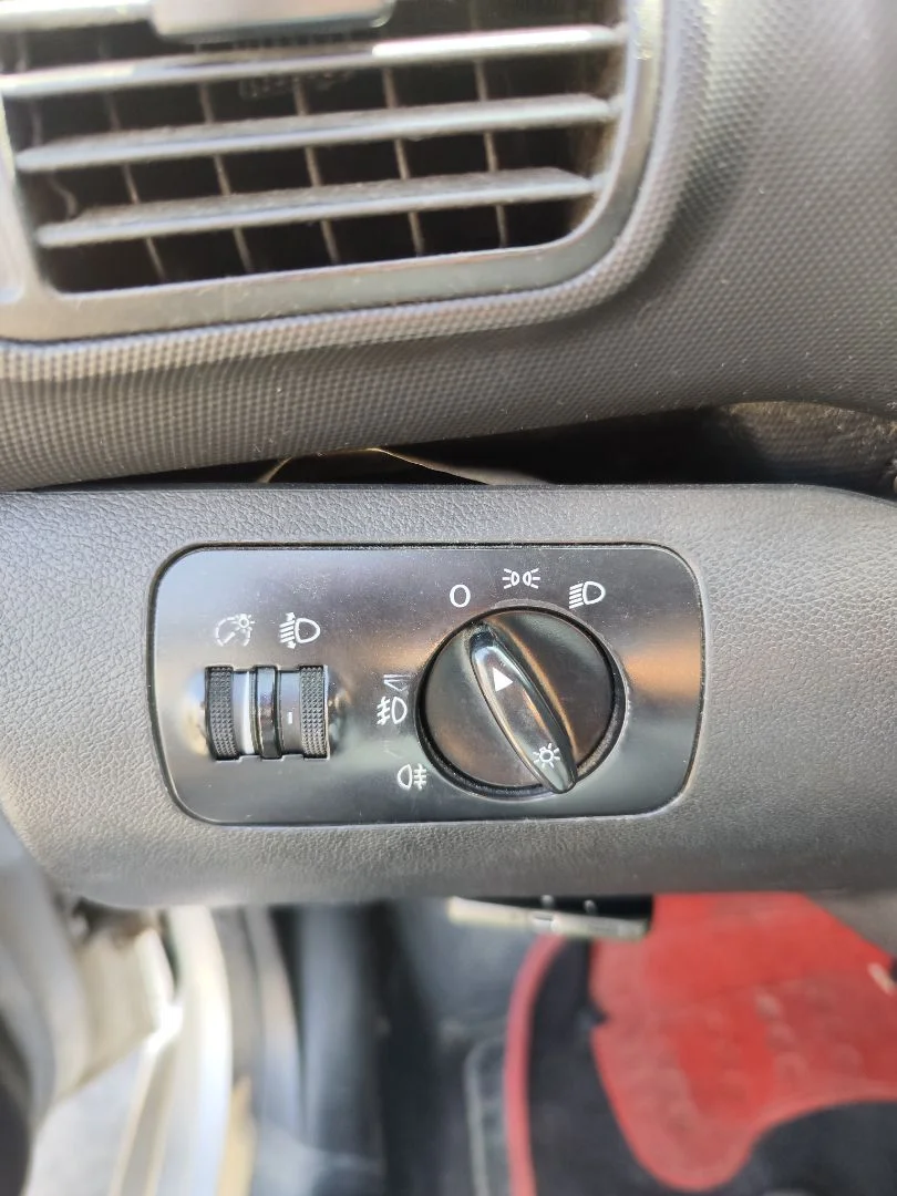 Foto de MANDO LUCES SEAT LEON (1M1) 1.9 TDI (90 CV / 66 KW)
