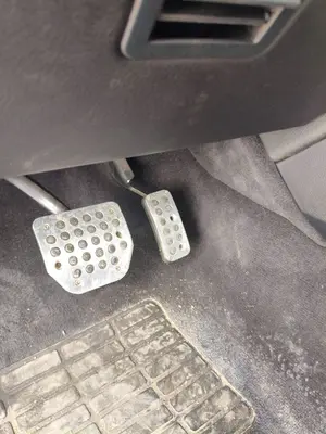 Foto de PEDAL FRENO LAND ROVER RANGE ROVER SPORT 4.4 V8 CAT (299 CV / 220 KW)
