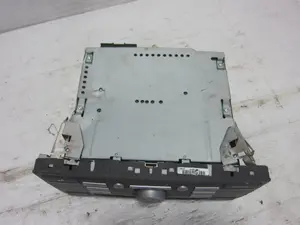 Foto de SISTEMA AUDIO / RADIO CD FORD FIESTA (CBK) 1.3 CAT (69 CV / 51 KW) referencia 10R023539 foto 5
