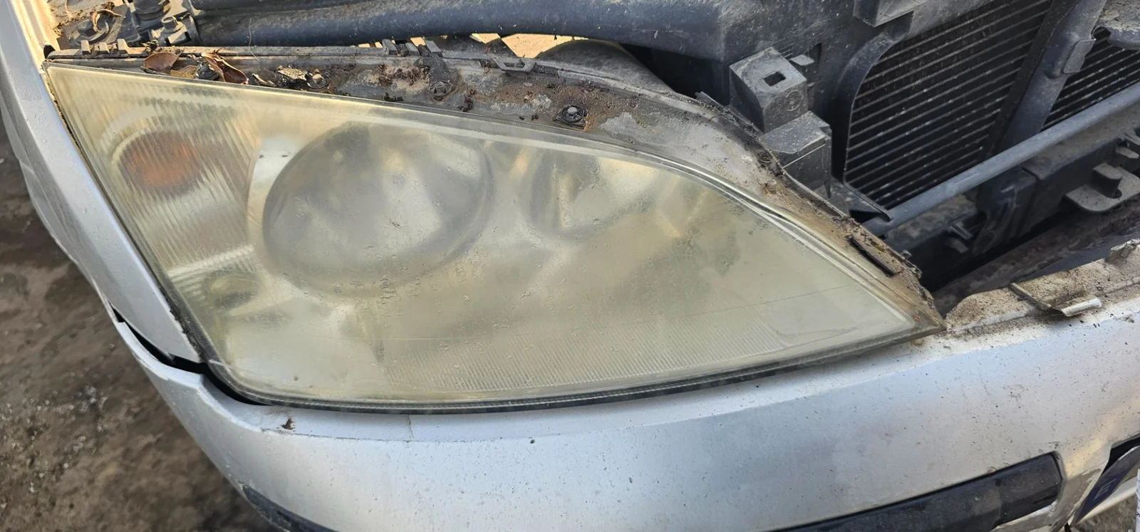 Foto de FARO DERECHO FORD MONDEO BERLINA (GE) 2.0 16V DI TD CAT (116 CV / 85 KW) referencia 1435619