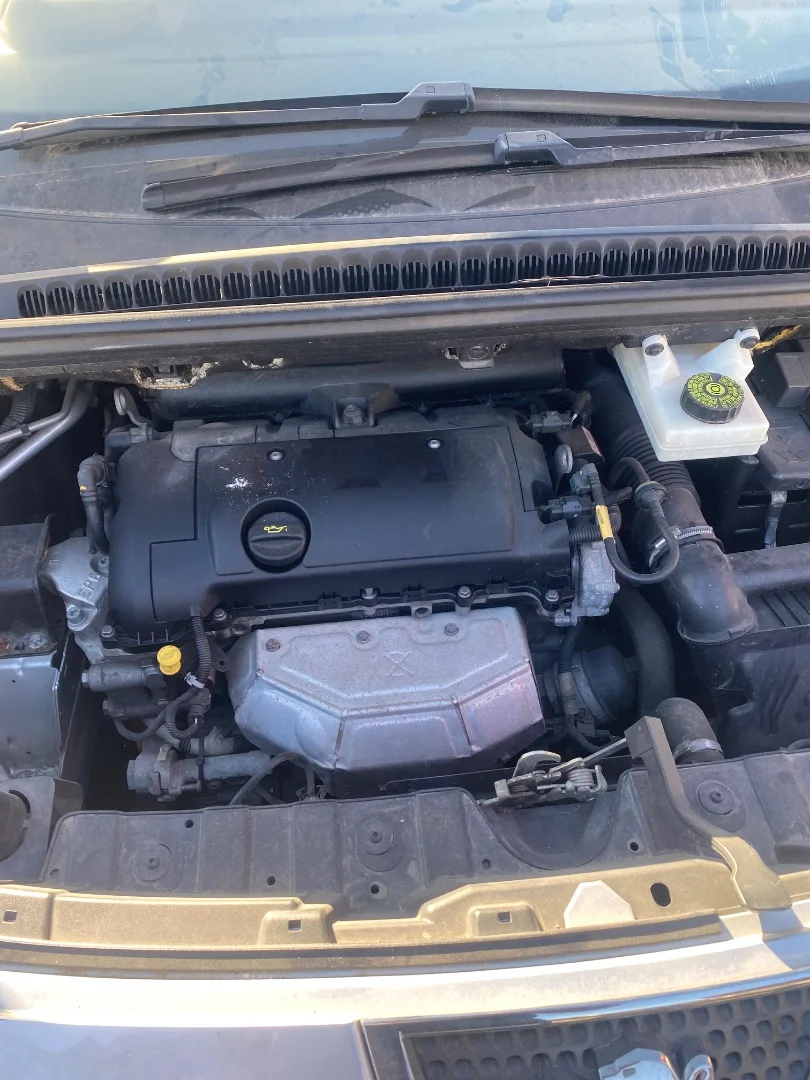 Foto de MOTOR COMPLETO PEUGEOT 3008 1.6 16V (120 CV / 88 KW)