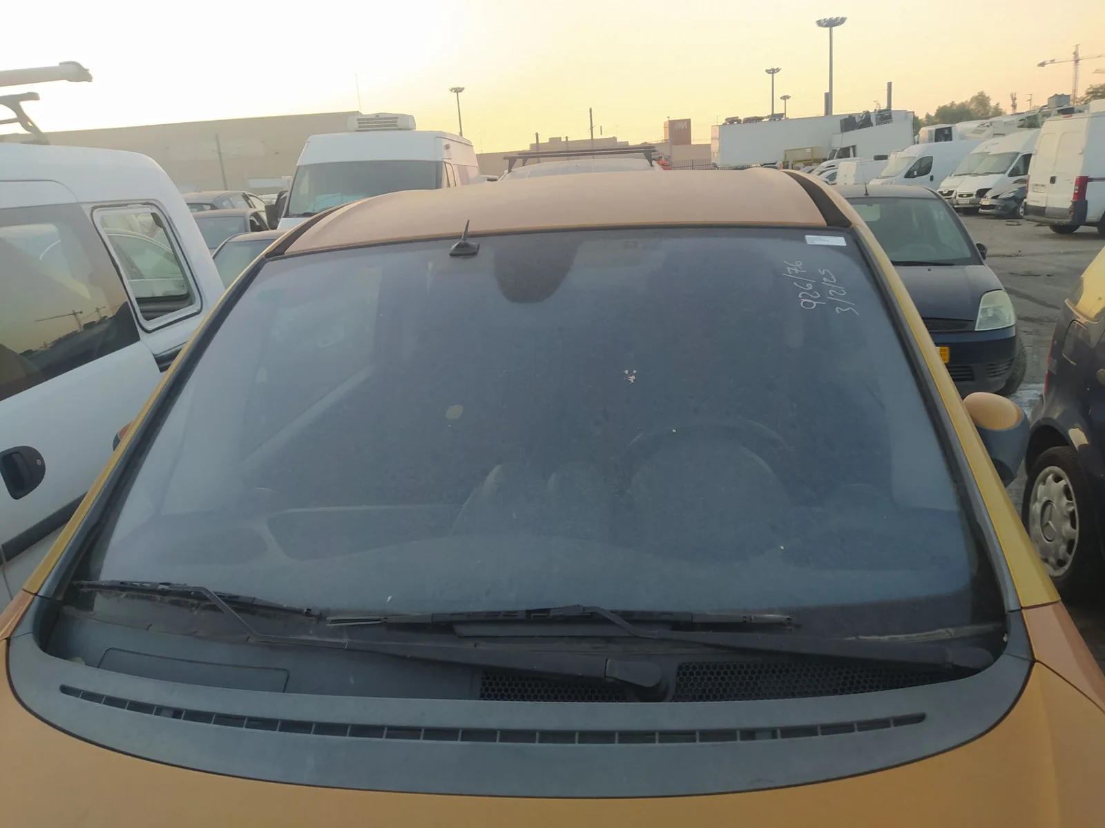 Foto de BRAZO LIMPIA DELANTERO IZQUIERDO PEUGEOT 1007 1.4 HDi (68 CV / 50 KW)