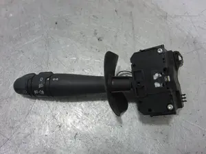 Foto de MANDO LUCES RENAULT CLIO II FASE II (B/CB0) 1.2  (75 CV / 55 KW) referencia 6166018