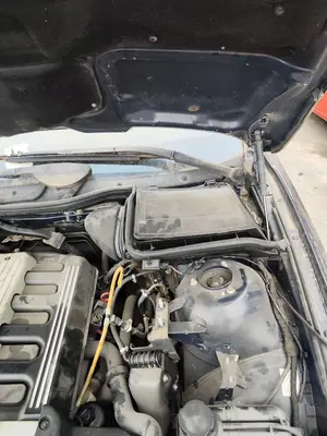 Foto de BRAZO LIMPIA DELANTERO IZQUIERDO BMW SERIE 5 BERLINA (E39) 3.0 24V Turbodiesel CAT (193 CV / 142 KW)