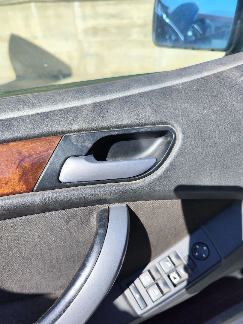 Foto de MANETA INTERIOR DELANTERA IZQUIERDA BMW SERIE X5 (E53) 3.0 Turbodiesel CAT (218 CV / 160 KW)