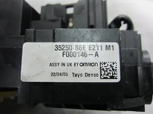 Foto de MANDO MULTIFUNCION HONDA CR-V (RD8) 2.0 VTEC CAT (150 CV / 110 KW) referencia 35250S6EE211M1 foto 9
