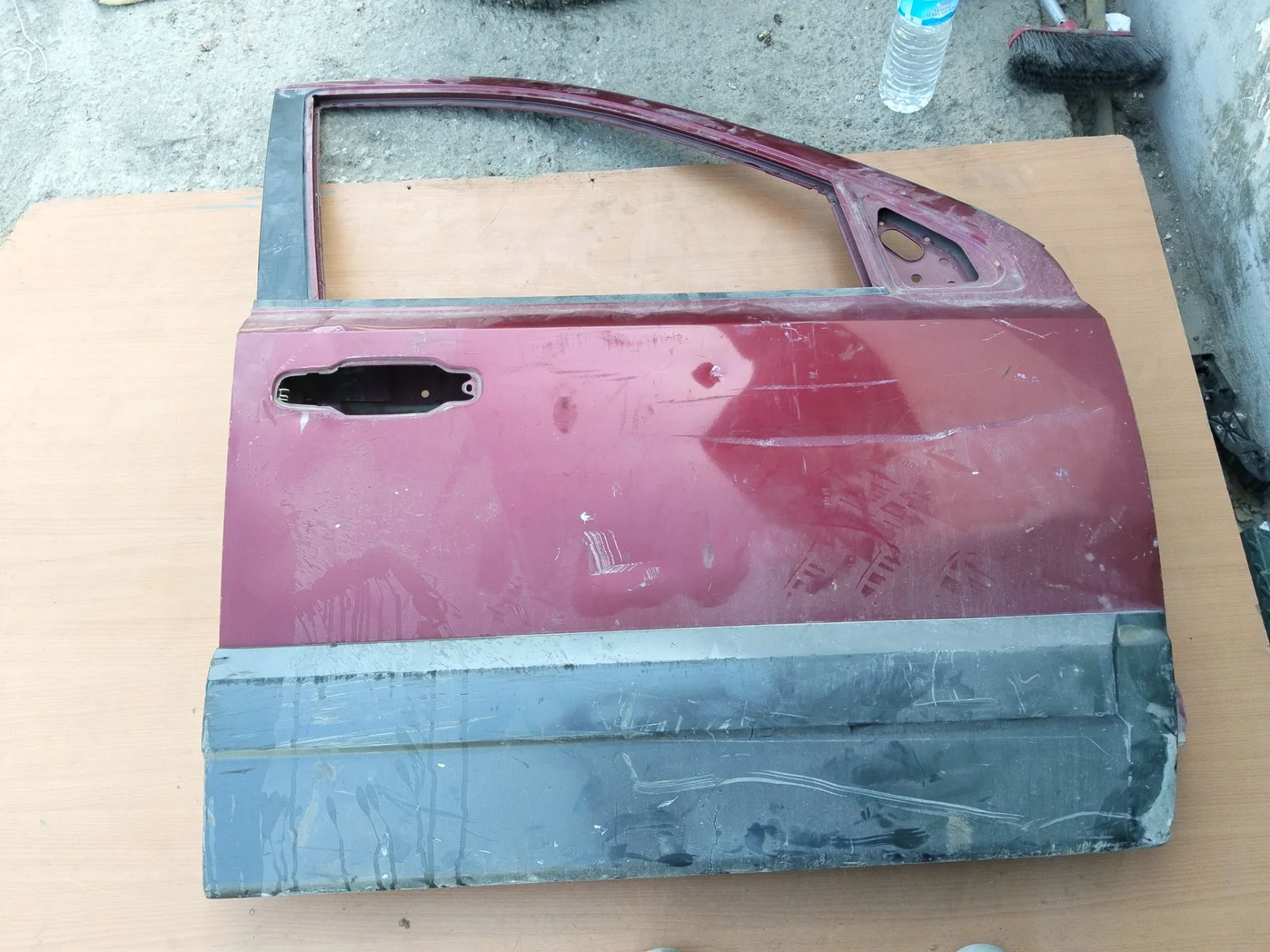 Foto de PUERTA DELANTERA DERECHA MITSUBISHI MONTERO (L040)