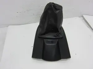 Foto de GUARNECIDOS PALANCA CAMBIO FORD FOCUS BERLINA (CAK) 1.8 16V CAT (116 CV / 85 KW) referencia 2M5XA045B78 foto 3