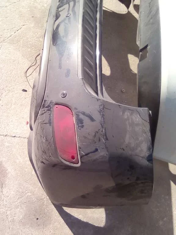 Foto de PARAGOLPES TRASERO HYUNDAI SANTA FE (CM)