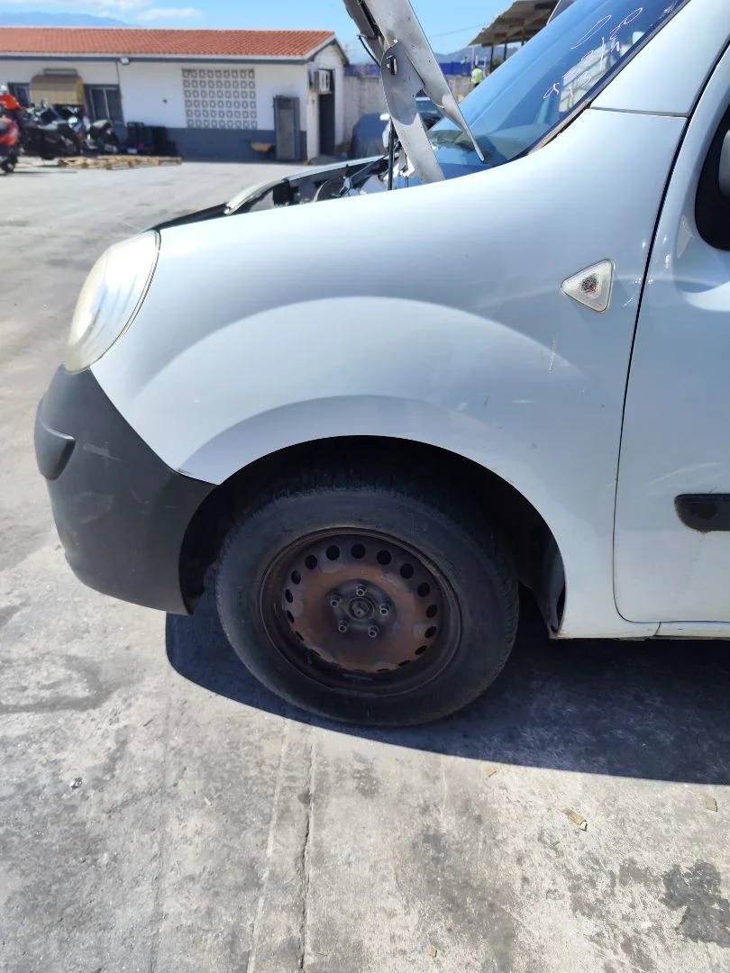 Foto de ALETA DELANTERA IZQUIERDA RENAULT KANGOO II (F/KW0) 1.5 dCi Diesel CAT (86 CV / 63 KW) referencia 631011587R