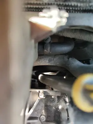 Foto de TUBO PRESION DIRECCION ASISTIDA OPEL VECTRA B BERLINA 2.0 DTI (101 CV / 74 KW)