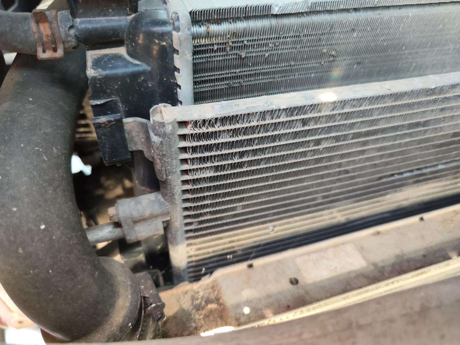 Foto de INTERCOOLER RENAULT MEGANE II BERLINA 3P 1.9 dCi Diesel (120 CV / 88 KW) referencia 8200700172