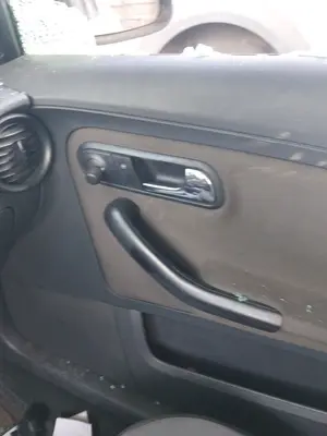 Foto de ELEVALUNAS DELANTERO DERECHO SEAT CORDOBA BERLINA (6L2) 1.9 SDI (64 CV / 47 KW) referencia 6L4837462