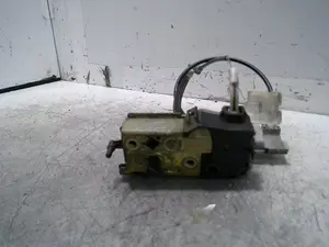 Foto de CERRADURA PUERTA TRASERA DERECHA PEUGEOT 407 2.0 16V HDi FAP CAT (RHR / DW10BTED4) (136 CV / 100 KW) referencia 9138V0 foto 5