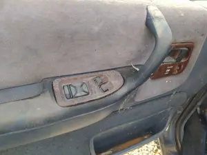 Foto de MANDO ELEVALUNAS DELANTERO IZQUIERDO CHRYSLER VOYAGER GS 2.5 Turbodiesel (116 CV / 85 KW)