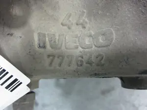 Foto de PINZA DE FRENO TRASERA DERECHA IVECO DAILY FURGÓN 2.8 Diesel CAT (146 CV / 107 KW) referencia 777642 foto 3