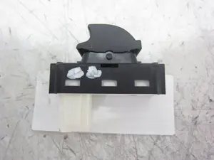 Foto de MANDO ELEVALUNAS DELANTERO DERECHO CITROEN C5 AIRCROSS 1.2 12V e-THP / PureTech (131 CV / 96 KW) referencia 980448032L foto 4